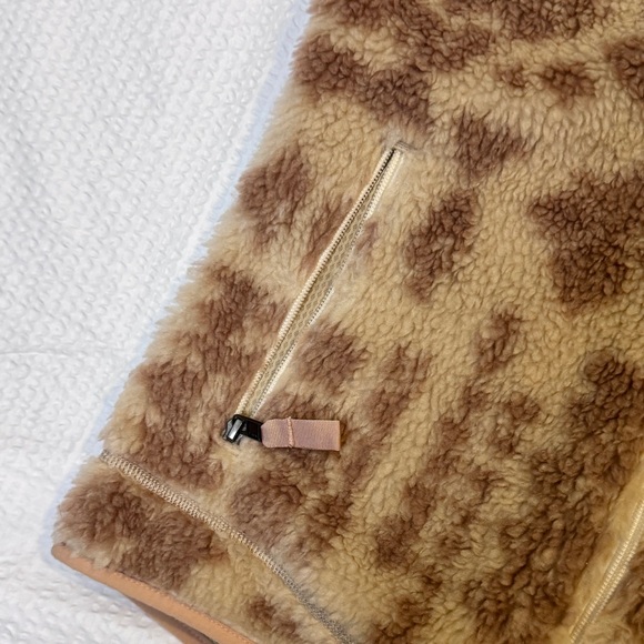 Patagonia Classic Retro-X Fleece Vest Small Sherpa Windproof Cream Tan - Picture 6 of 9